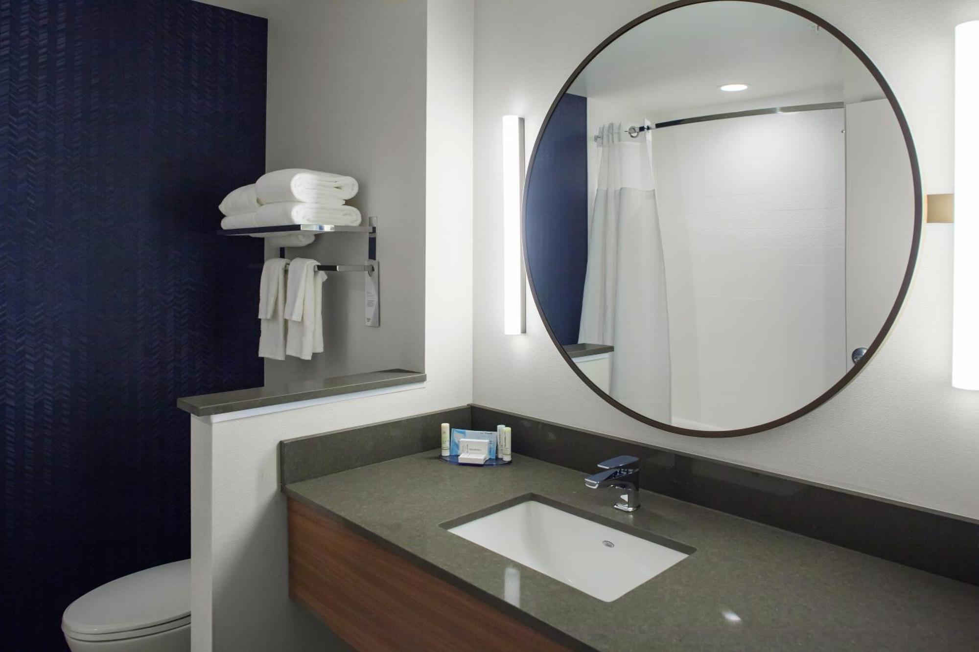 Fairfield By Marriott Inn & Suites بيكلي المظهر الخارجي الصورة